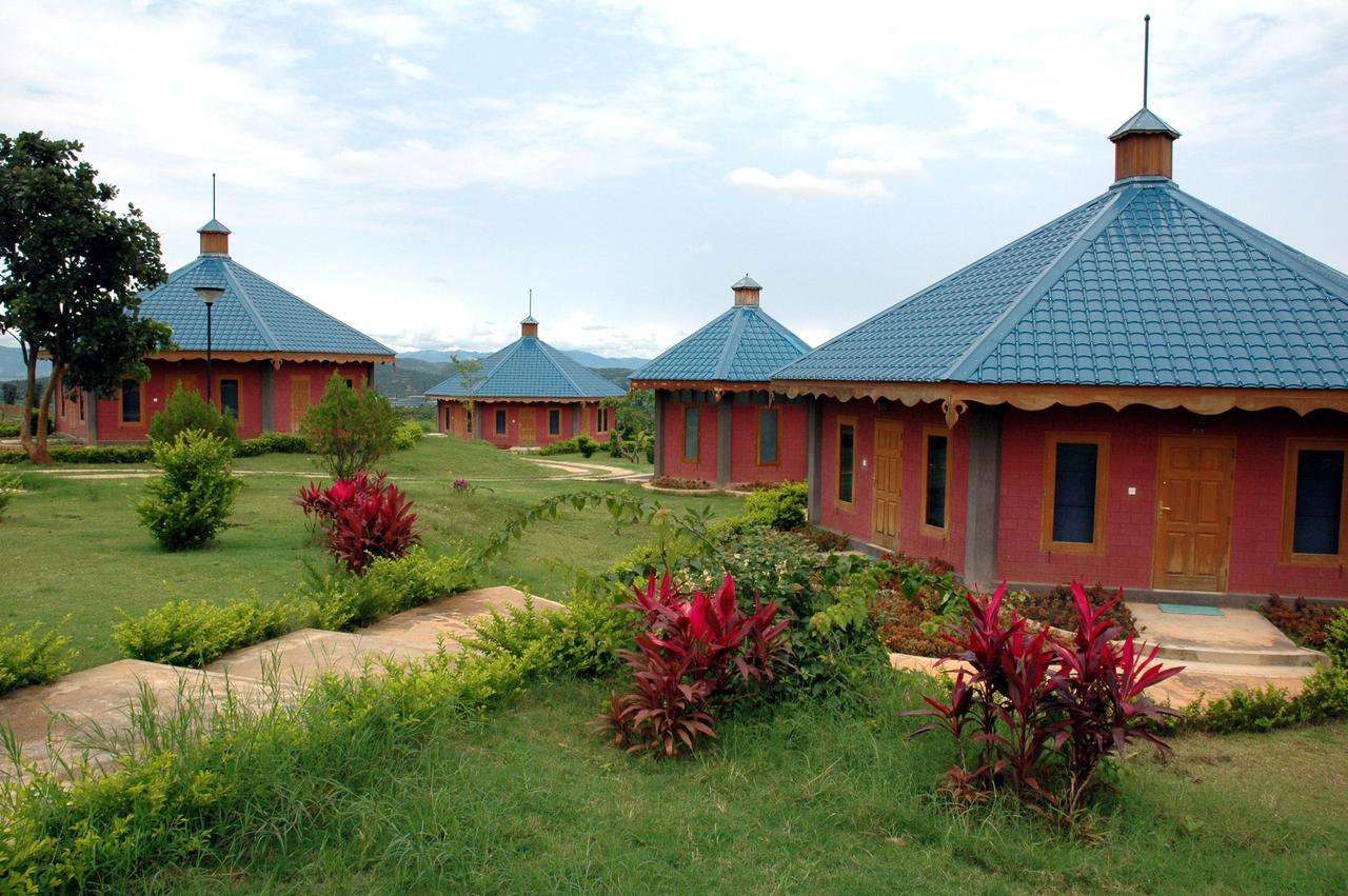 Aye Thar Yar Golf Resort Taunggyi Ngoại thất bức ảnh